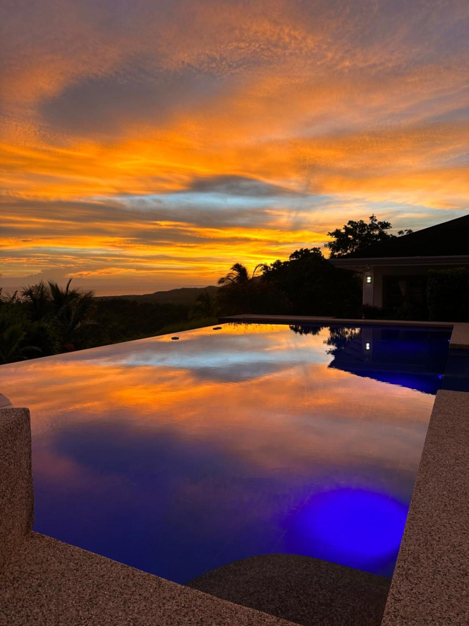 Villa Mountainview Guesthouse Dimiao ภายนอก รูปภาพ